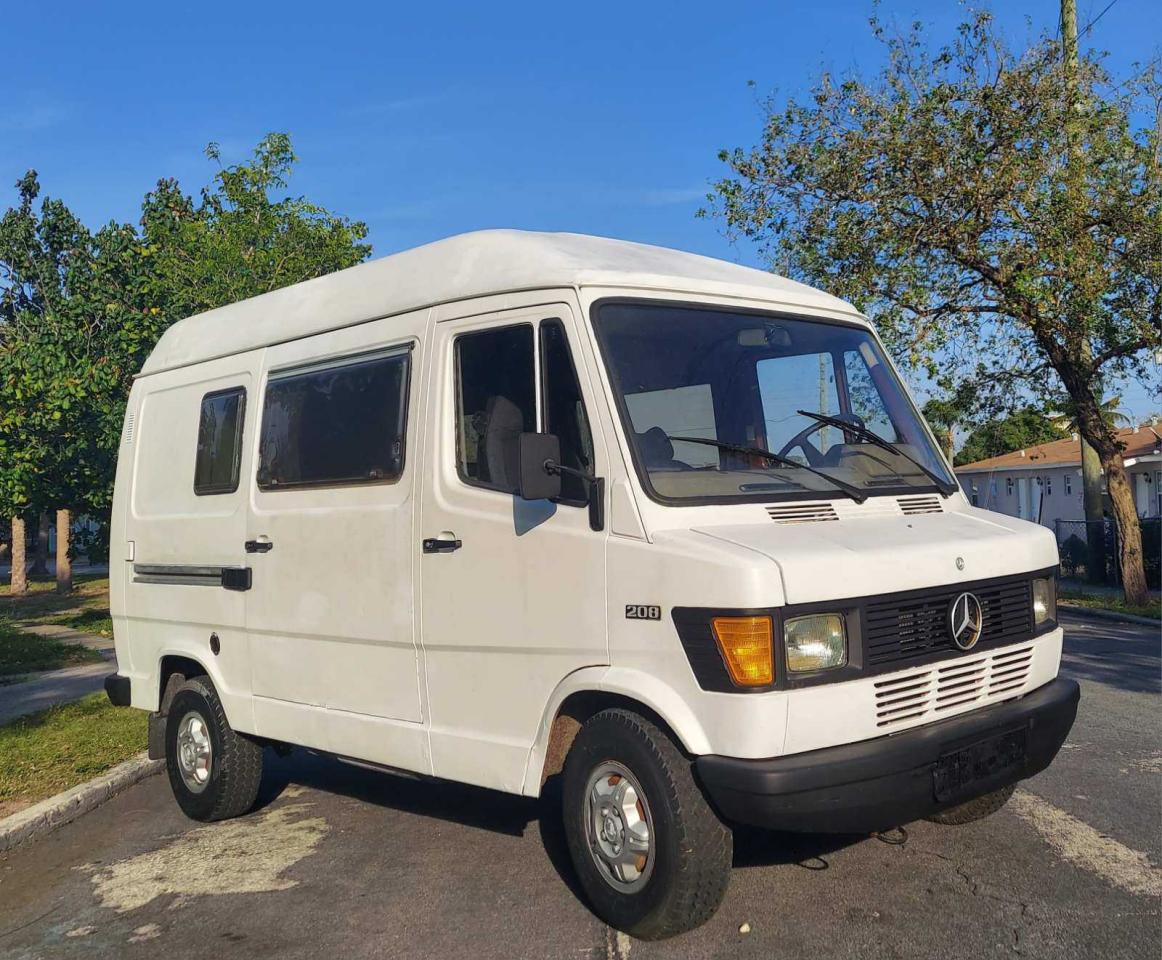 MERCEDES-BENZ SPRINTER 2001 wdb60106118144473