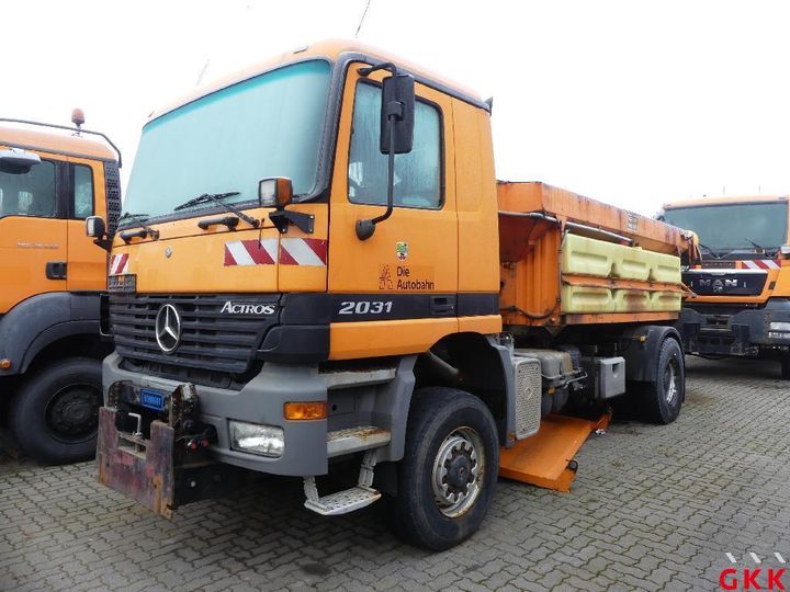 MERCEDES-BENZ ACTROS 2002 wdb9500831k775069