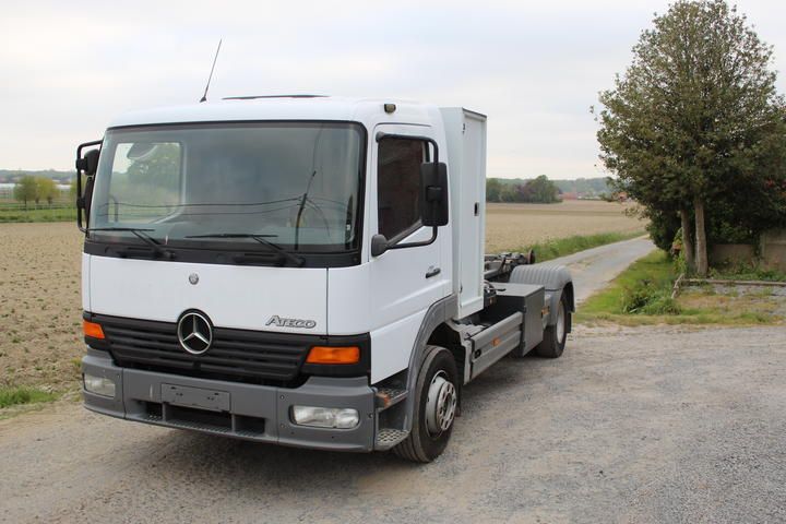 MERCEDES-BENZ ATEGO 2002 wdb9700551k756194