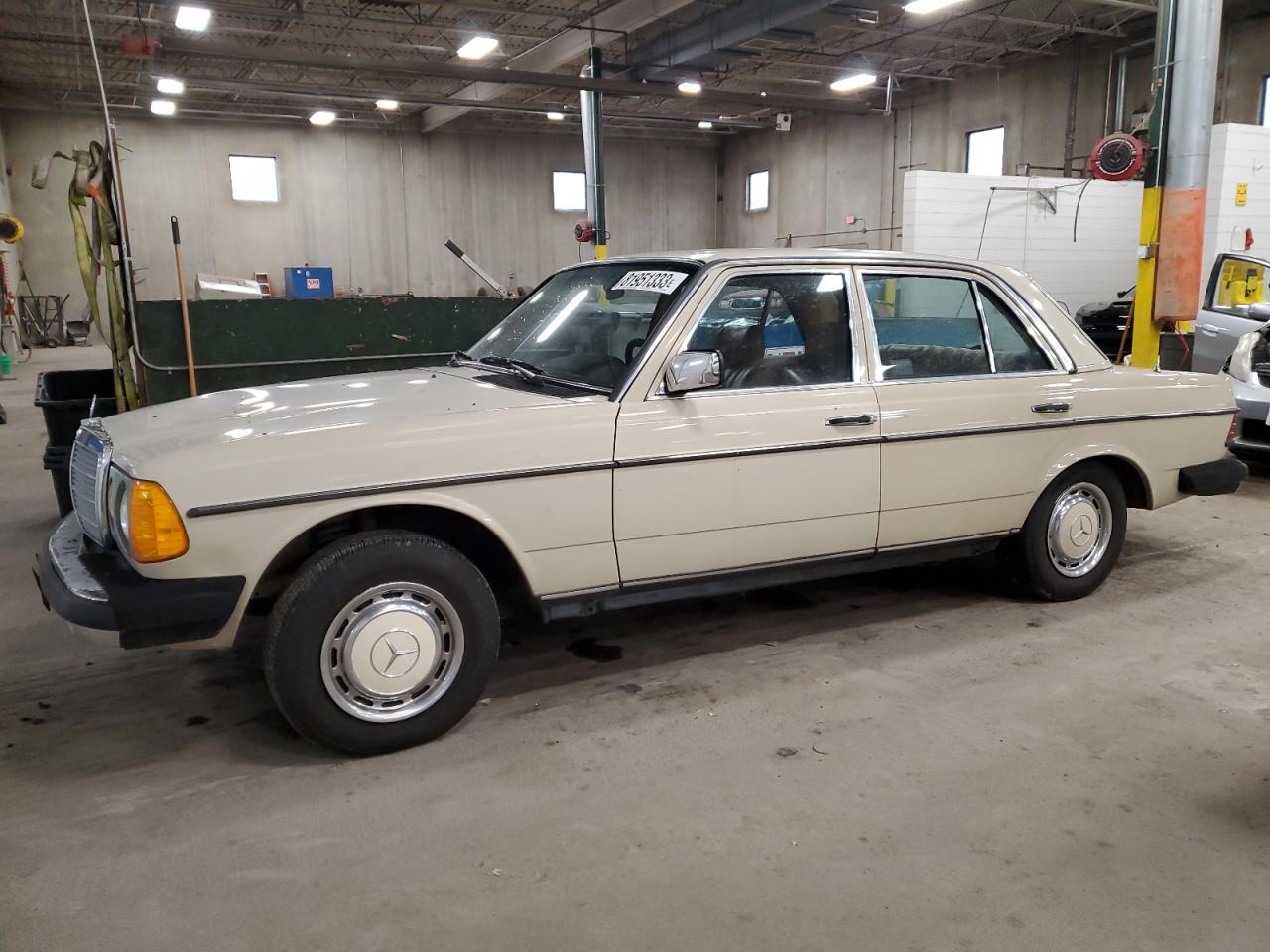 MERCEDES-BENZ NULL 1983 wdbab23a1db403055