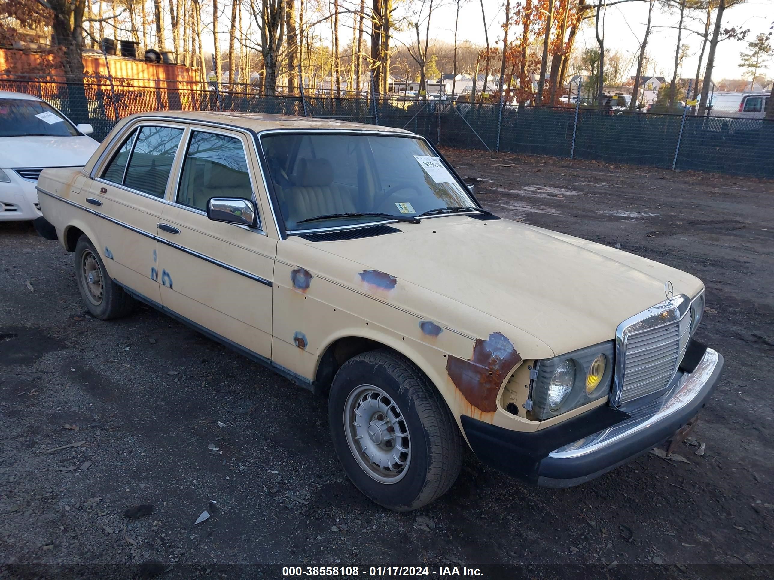 MERCEDES-BENZ NULL 1983 wdbab33a7db017942