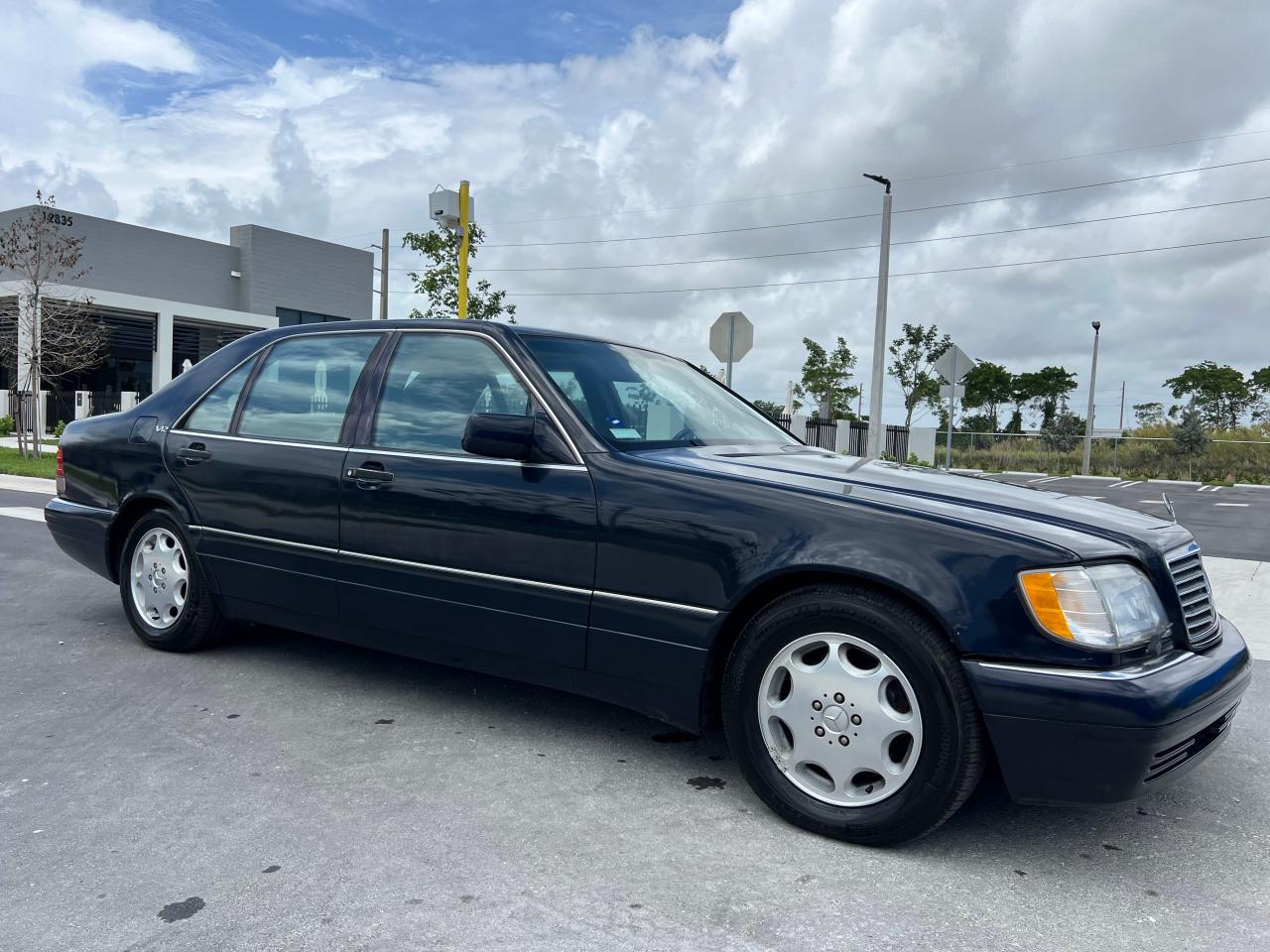 MERCEDES-BENZ S-CLASS 1995 wdbga57e9sa209372