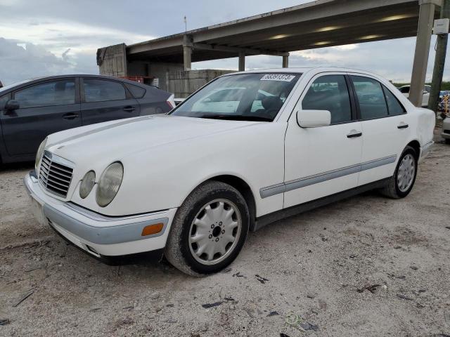 MERCEDES-BENZ E 320 1997 wdbjf55f9va305669