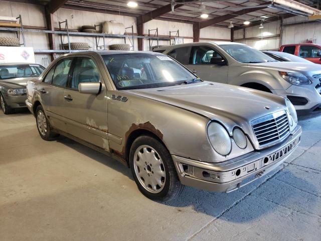 MERCEDES-BENZ E 320 1998 wdbjf65f1wa557777