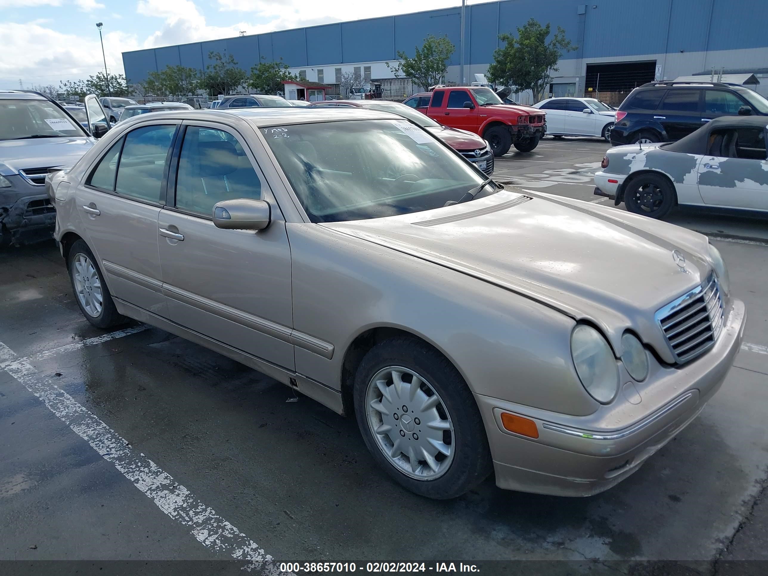 MERCEDES-BENZ E-KLASSE 2001 wdbjf65j61b274265