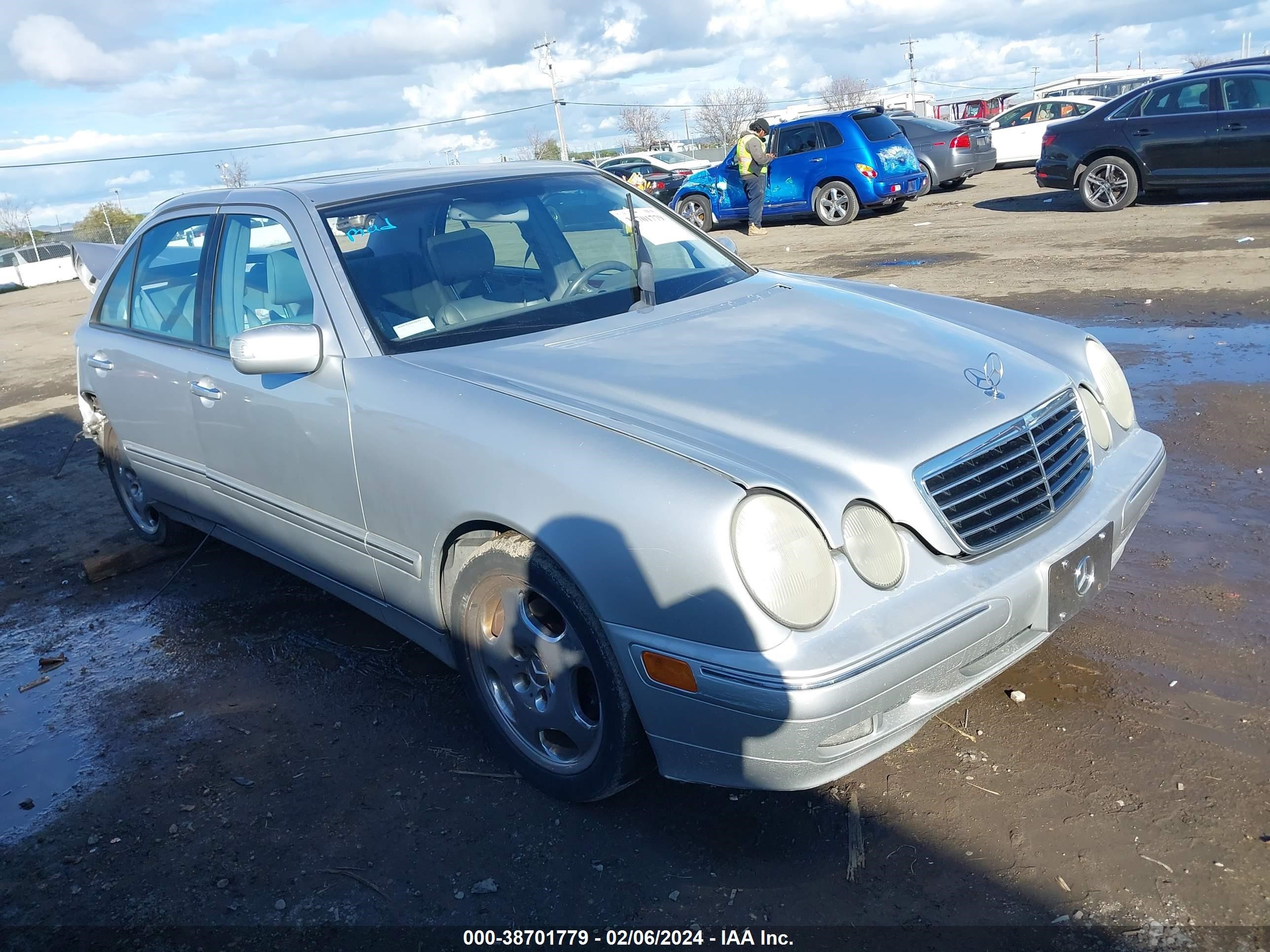 MERCEDES-BENZ E-KLASSE 2001 wdbjf70j01b198829