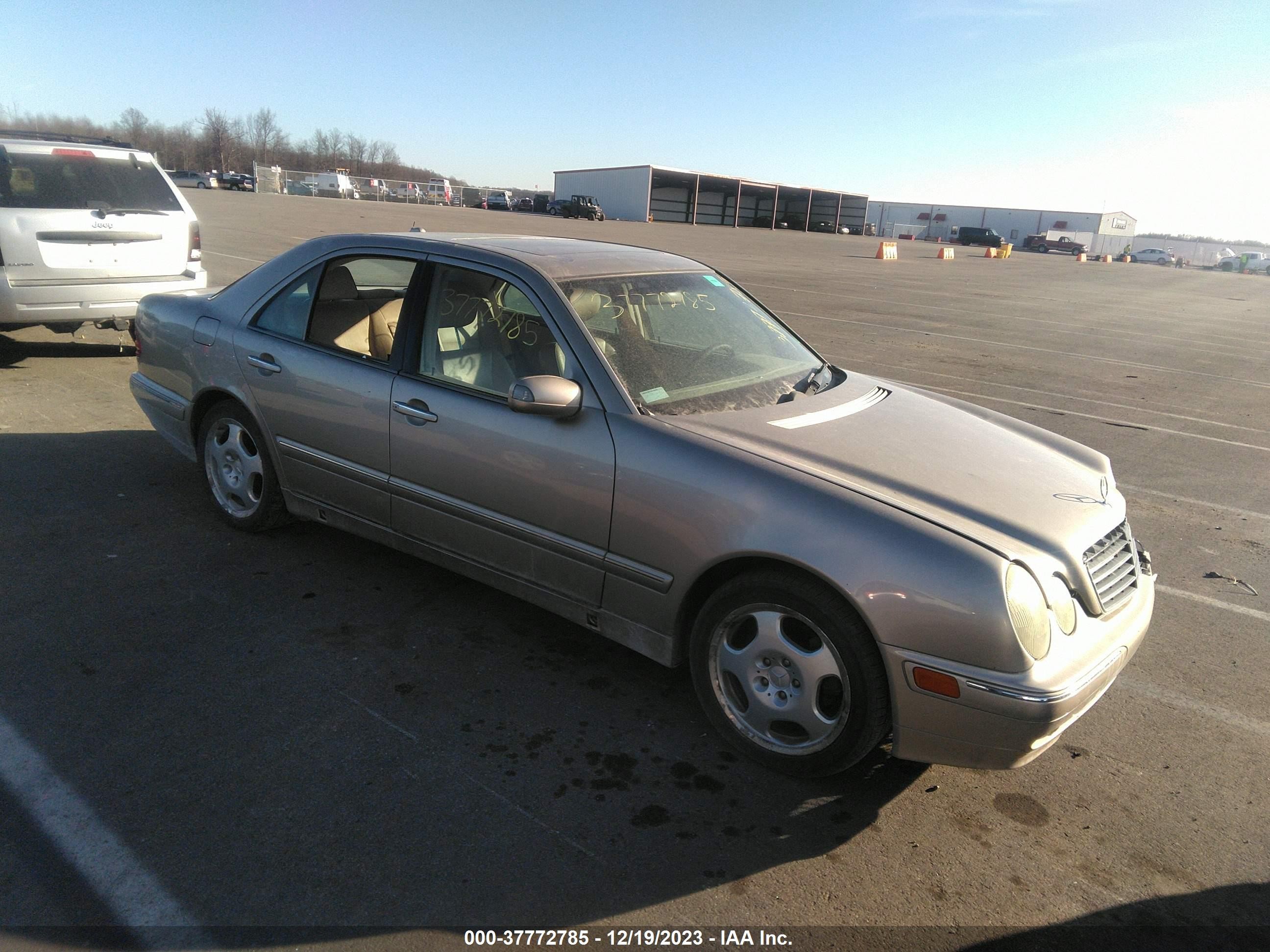 MERCEDES-BENZ E-KLASSE 2000 wdbjf70j0yb068561