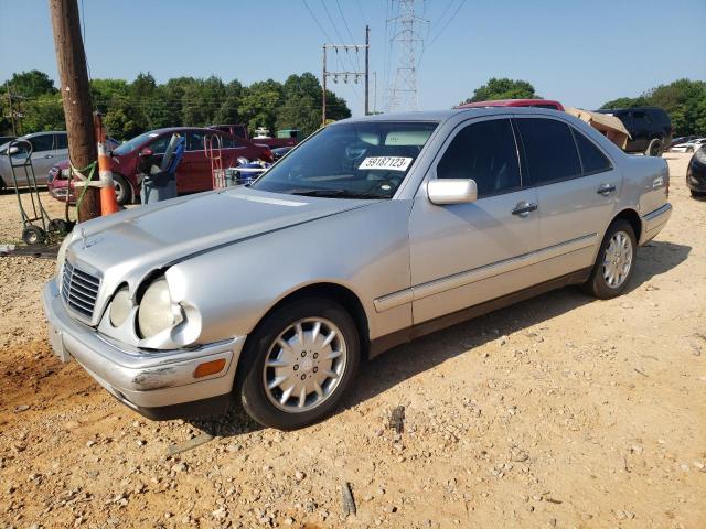 MERCEDES-BENZ E 320 4MAT 1998 wdbjf82f7wx005276