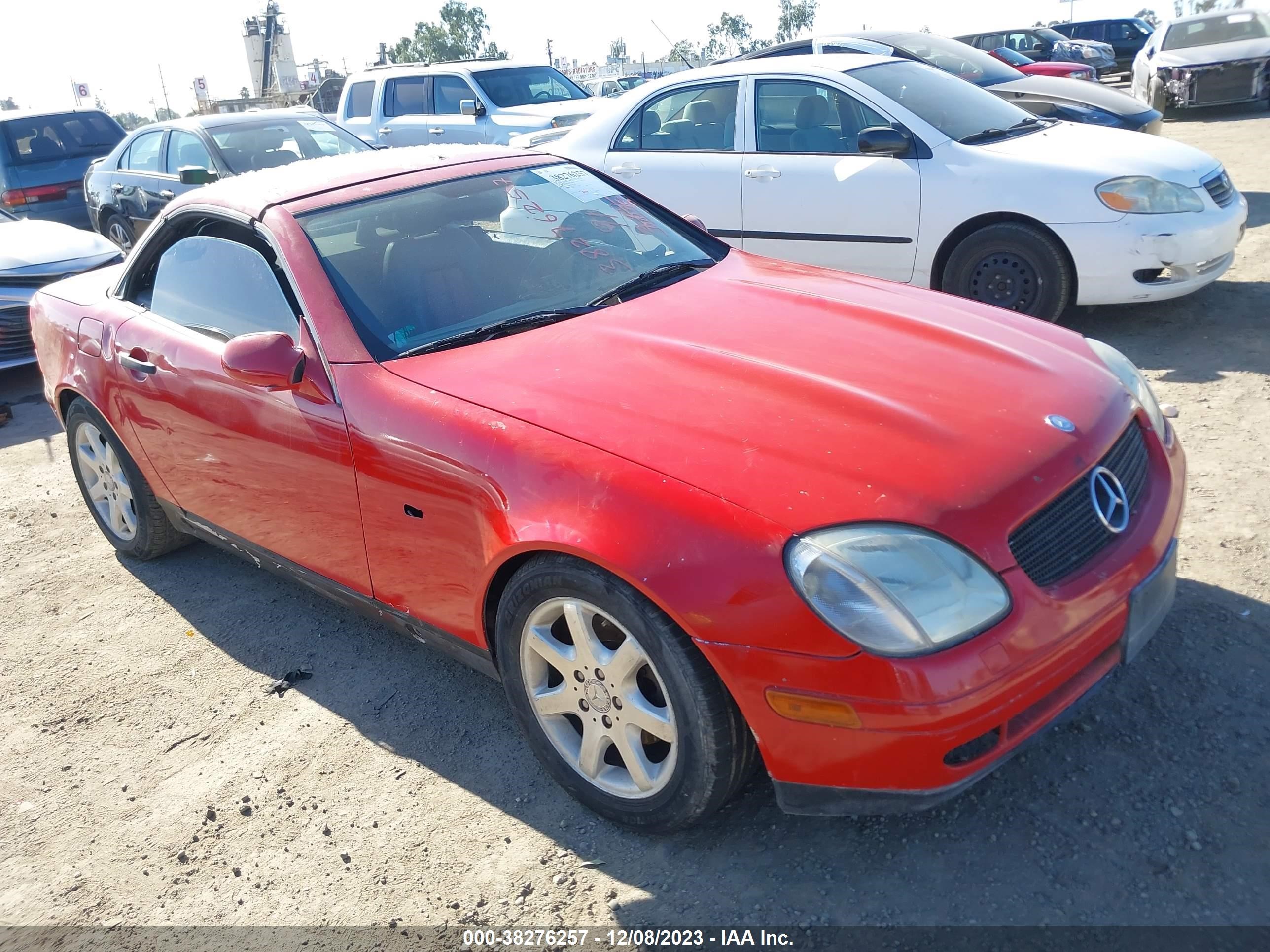 MERCEDES-BENZ SLK-KLASSE 1998 wdbkk47f3wf075378