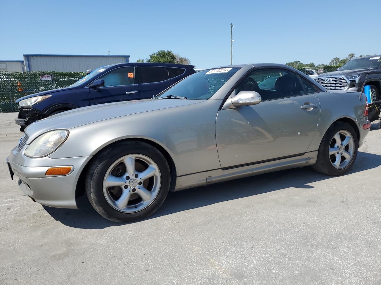 MERCEDES-BENZ SLK-KLASSE 2003 wdbkk65fx3f284238