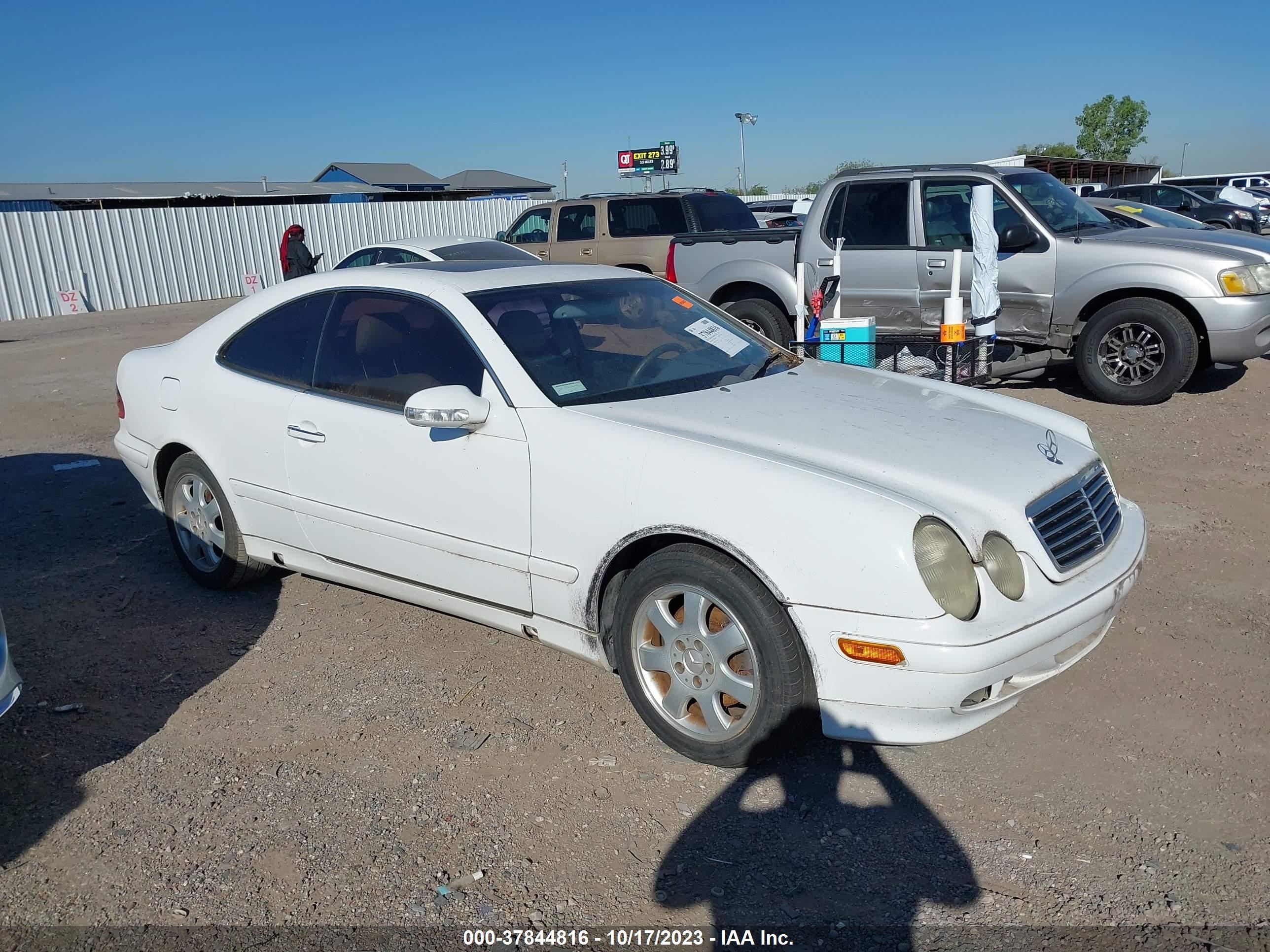 MERCEDES-BENZ CLK-KLASSE 2000 wdblj65g5yf137204