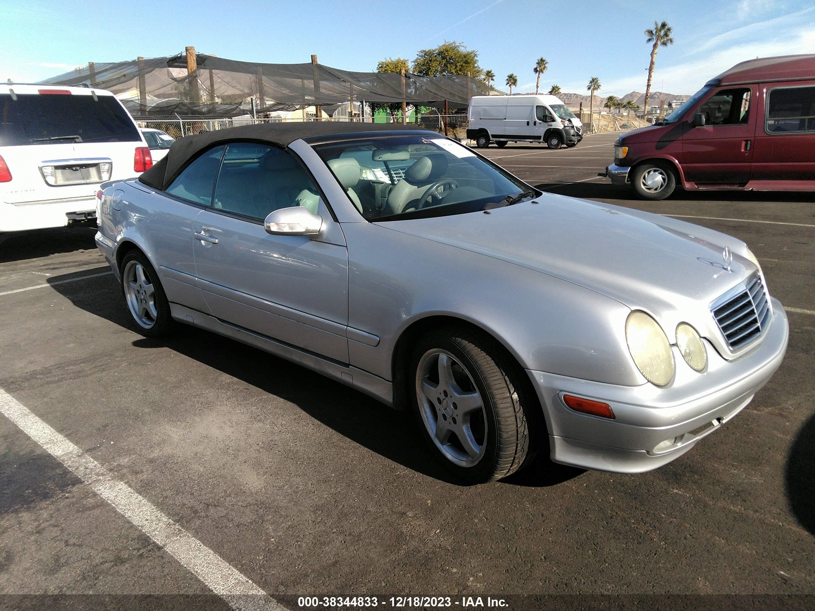 MERCEDES-BENZ CLK-KLASSE 2001 wdblk65g01t069012