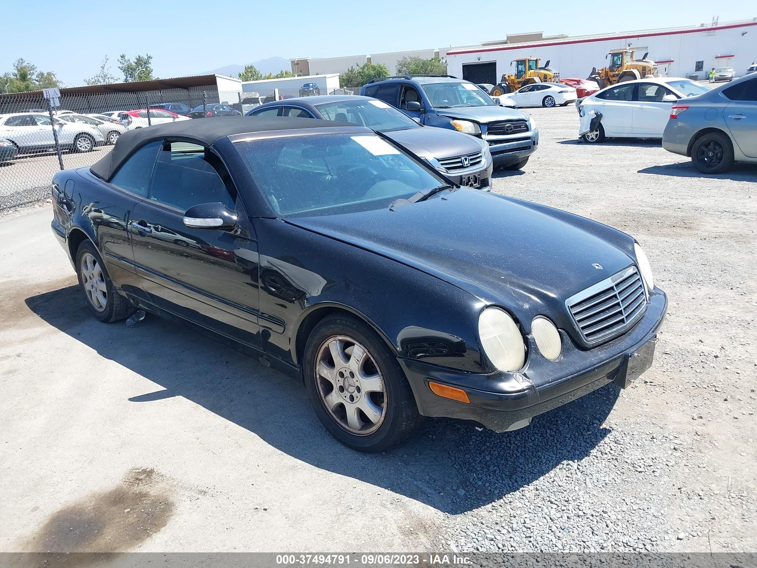 MERCEDES-BENZ CLK-KLASSE 2001 wdblk65g01t074596