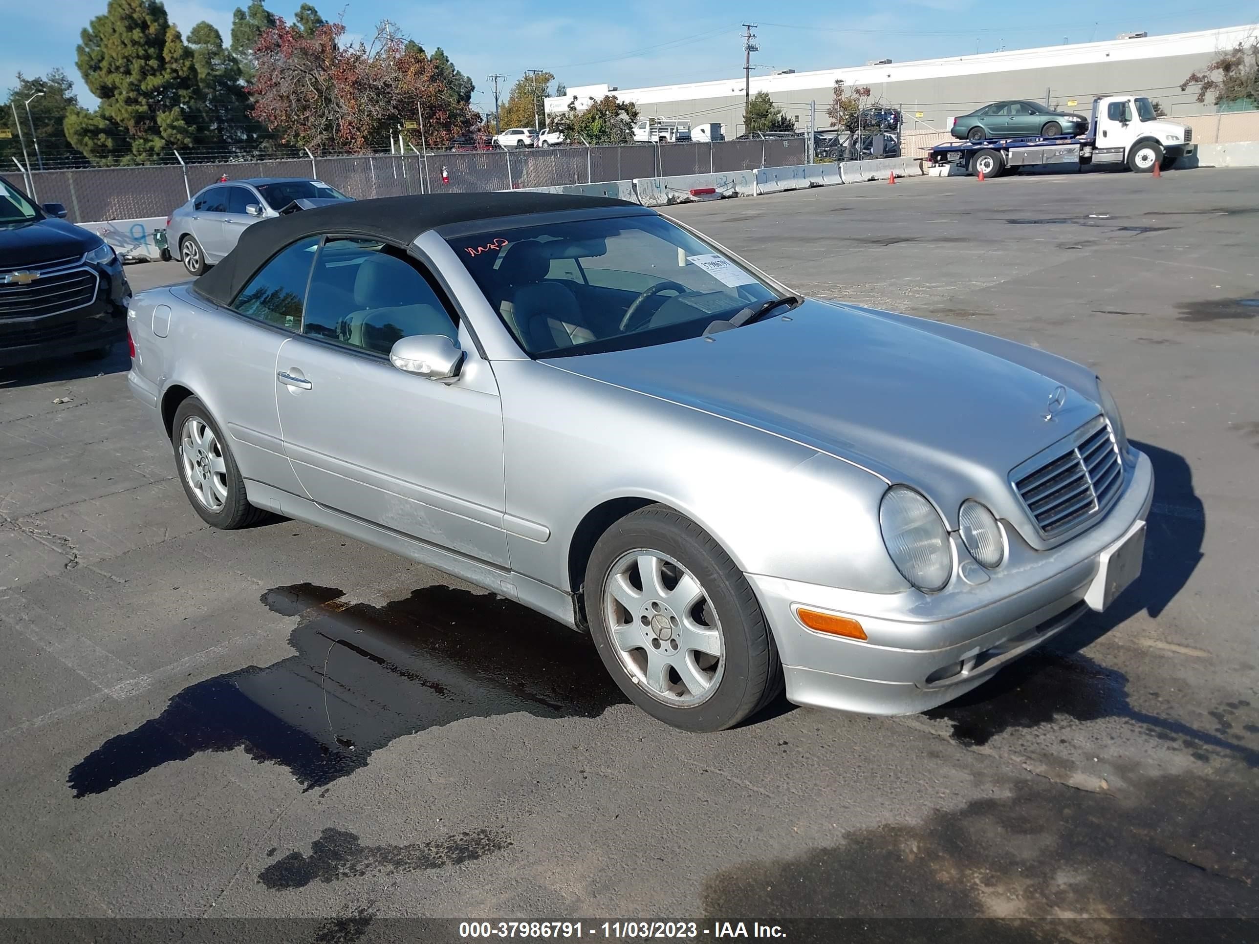 MERCEDES-BENZ CLK-KLASSE 2003 wdblk65g53t130194