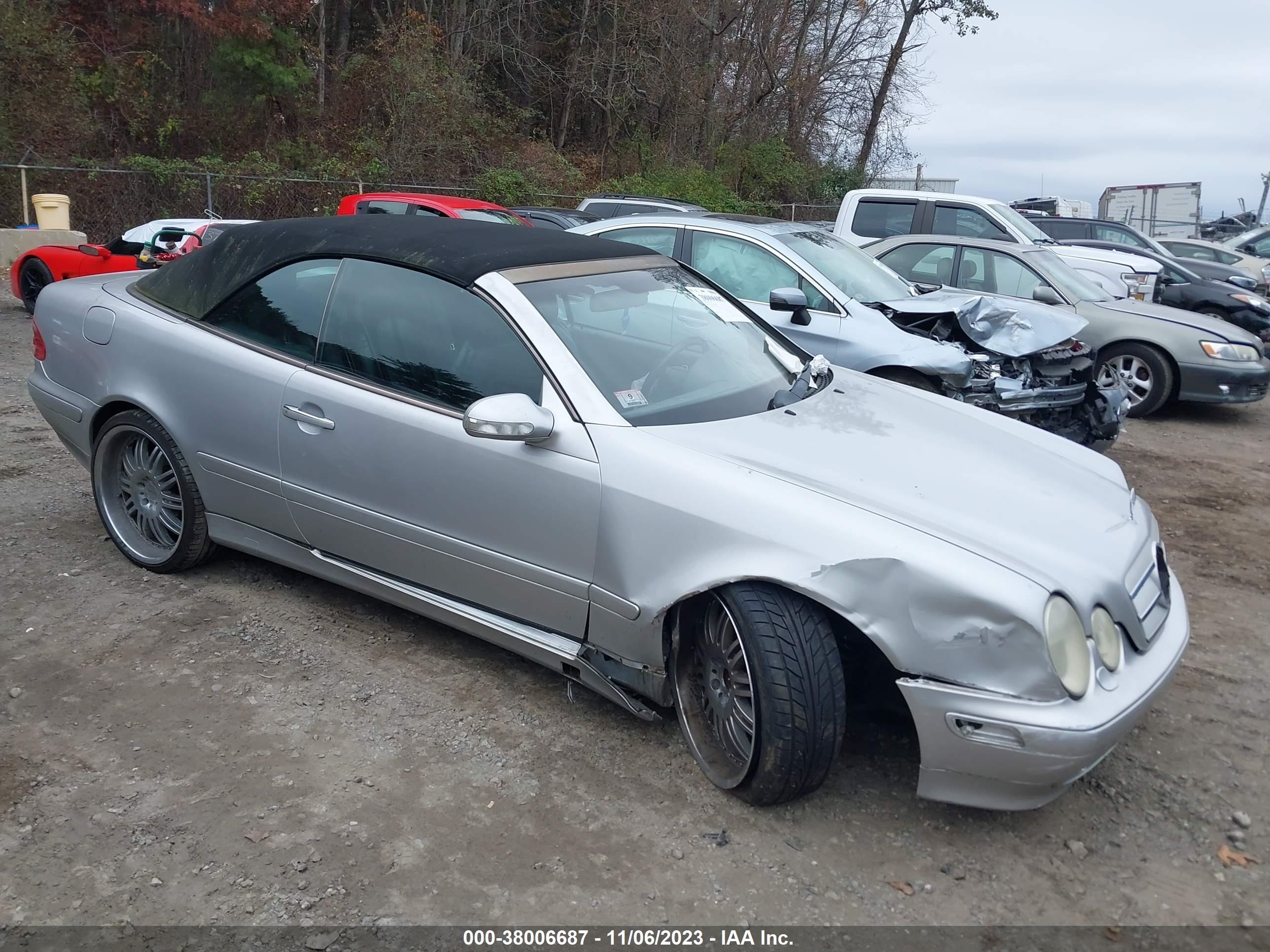 MERCEDES-BENZ CLK-KLASSE 2000 wdblk65g5yt040020