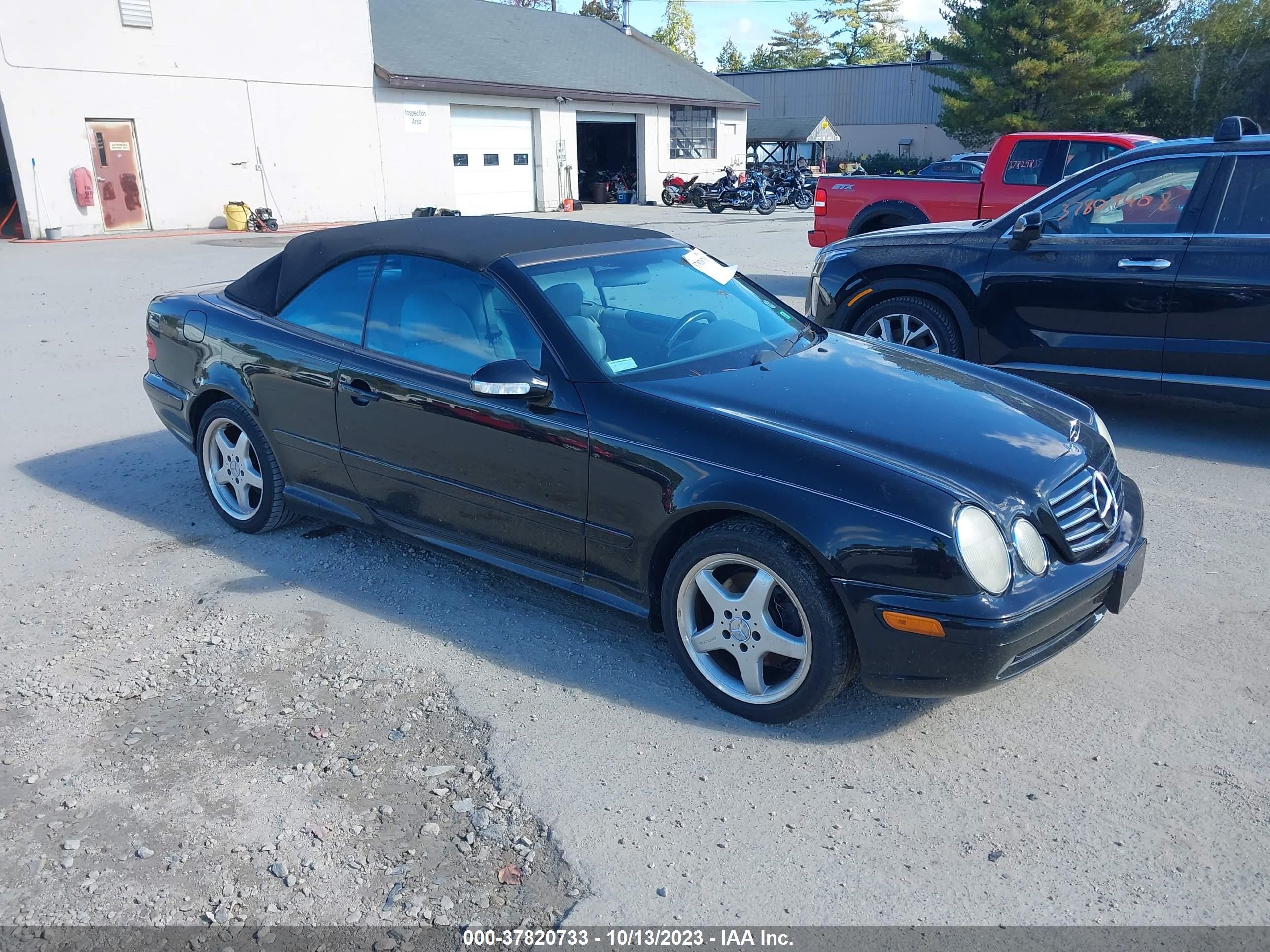 MERCEDES-BENZ CLK-KLASSE 2003 wdblk70g23t138637