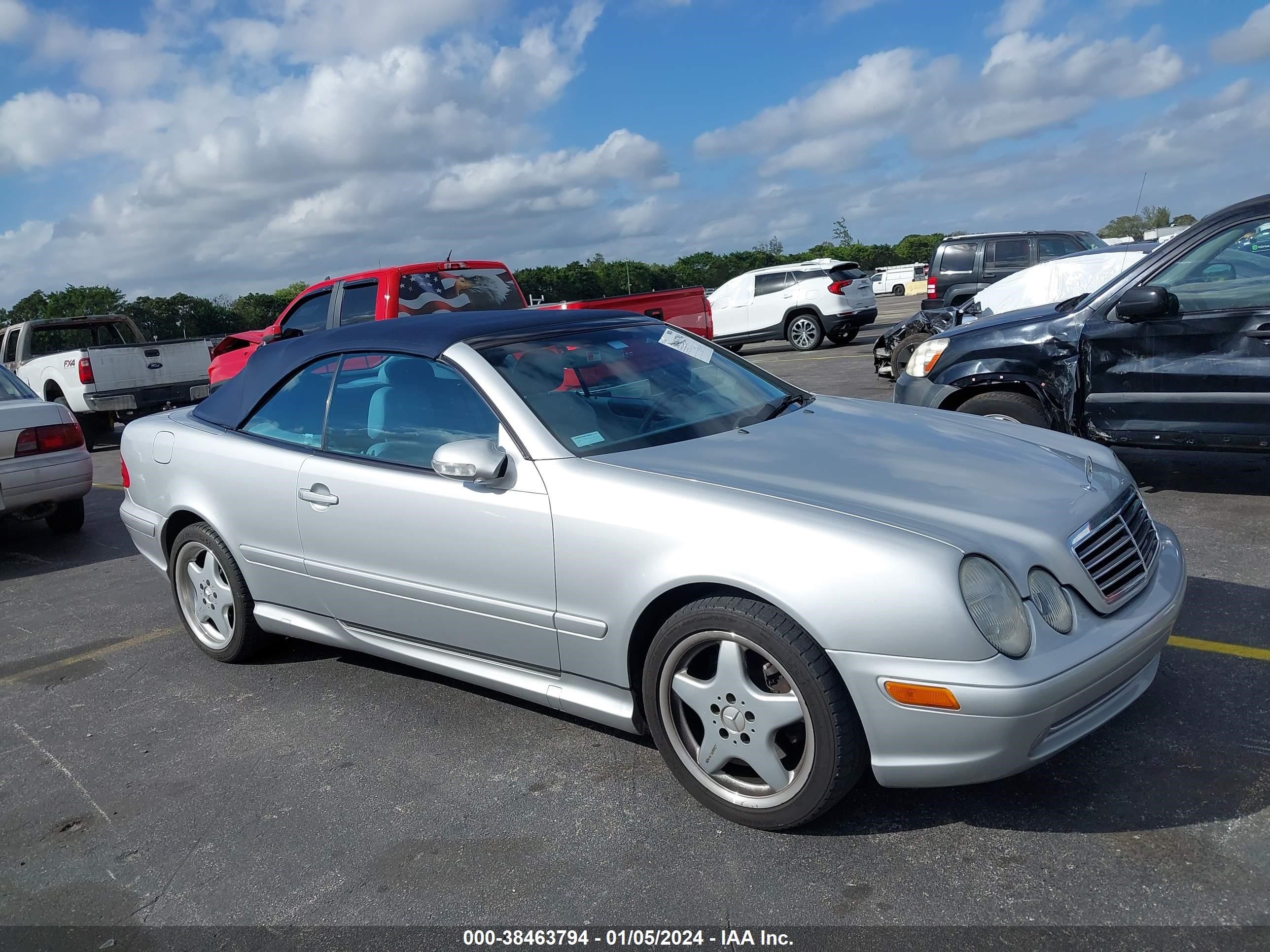 MERCEDES-BENZ CLK-KLASSE 2001 wdblk70gx1t069063