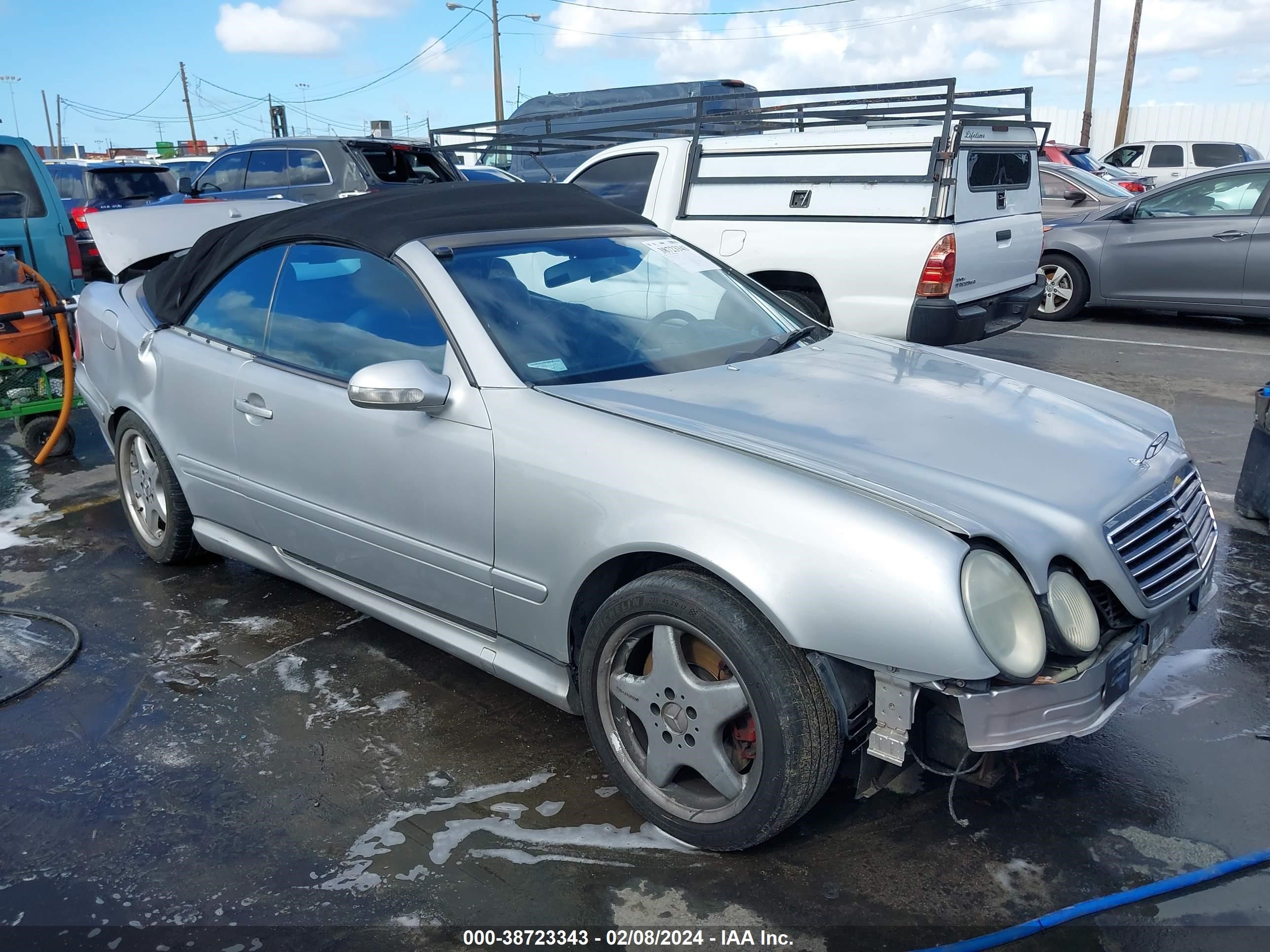 MERCEDES-BENZ CLK-KLASSE 2002 wdblk74g82t108700