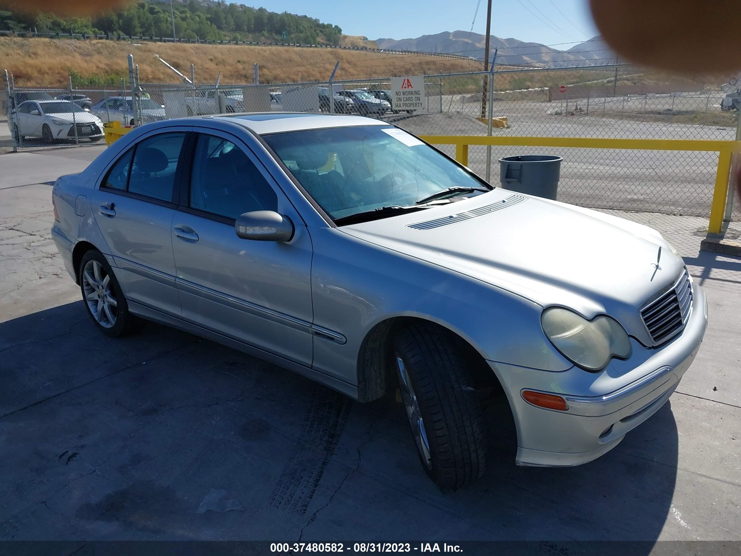 MERCEDES-BENZ C-KLASSE 2003 wdbrf40j03f423974