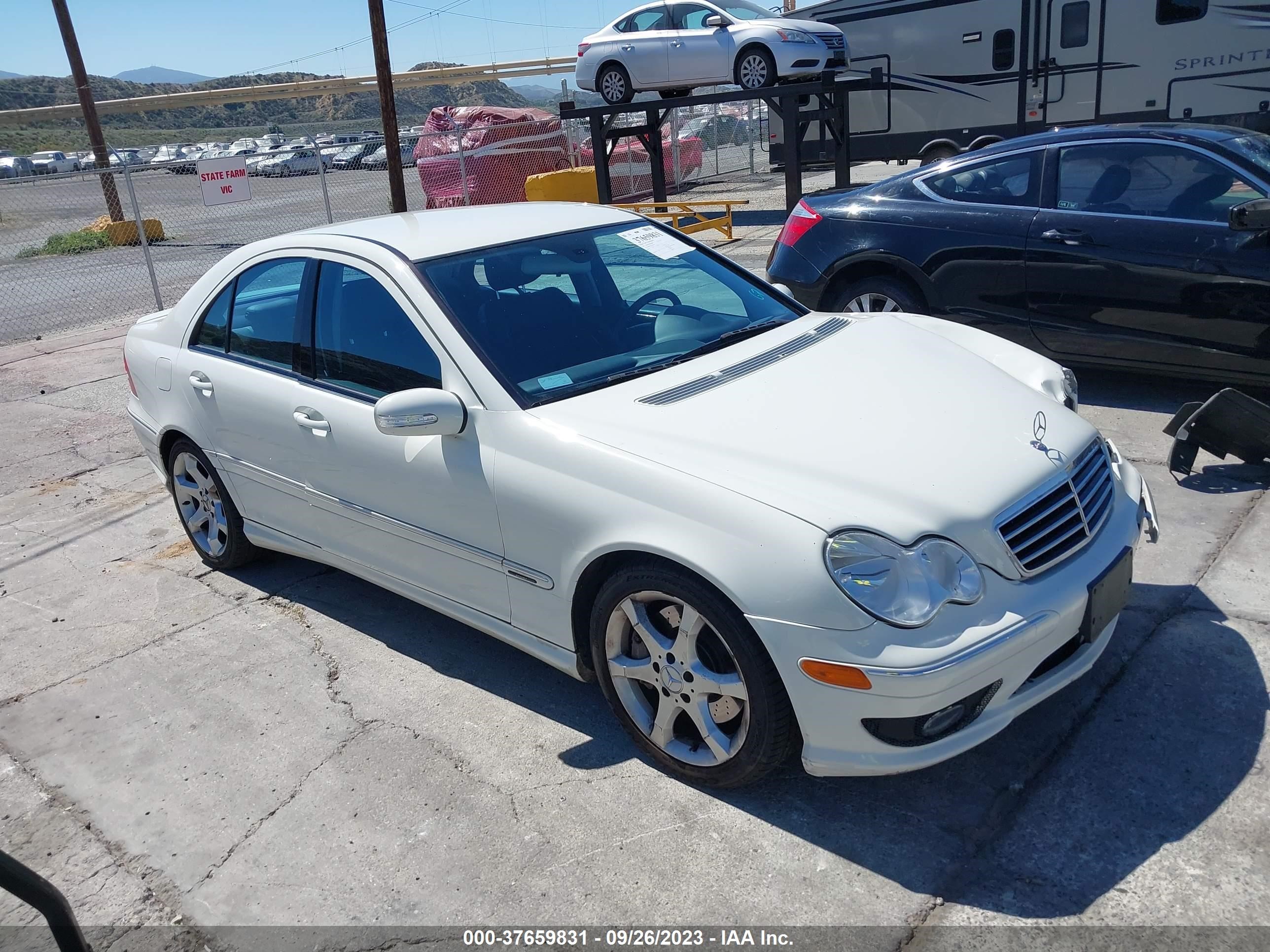 MERCEDES-BENZ C-KLASSE 2007 wdbrf52h27a953236