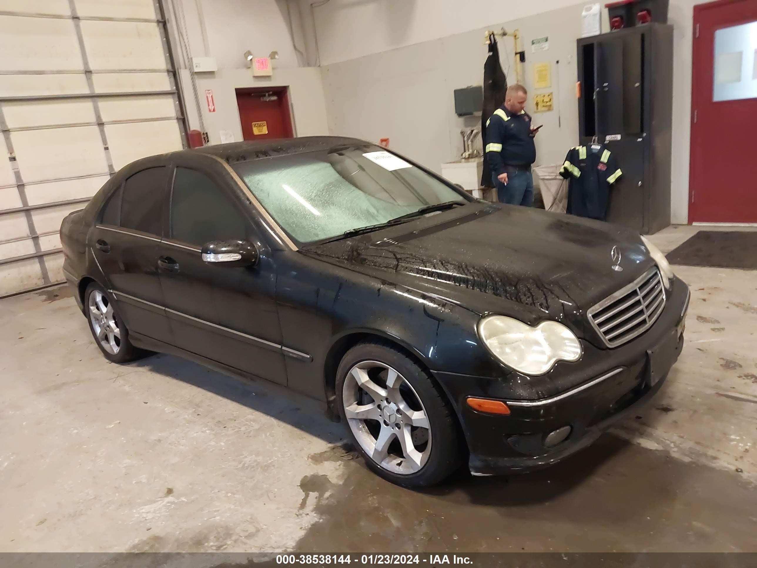 MERCEDES-BENZ C-KLASSE 2007 wdbrf52h37a917961