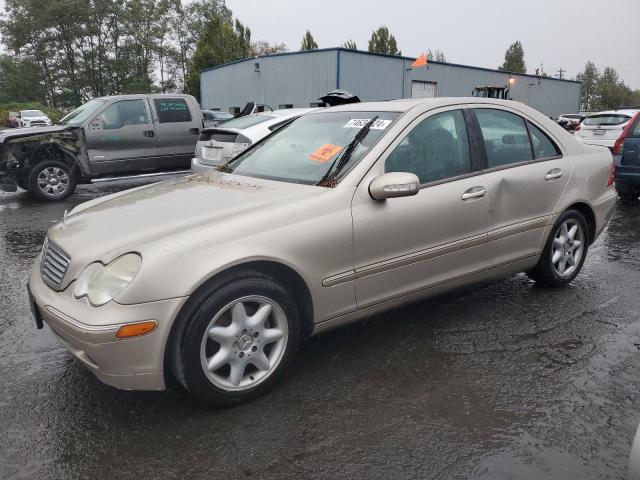 MERCEDES-BENZ C 240 2002 wdbrf61j32f262447