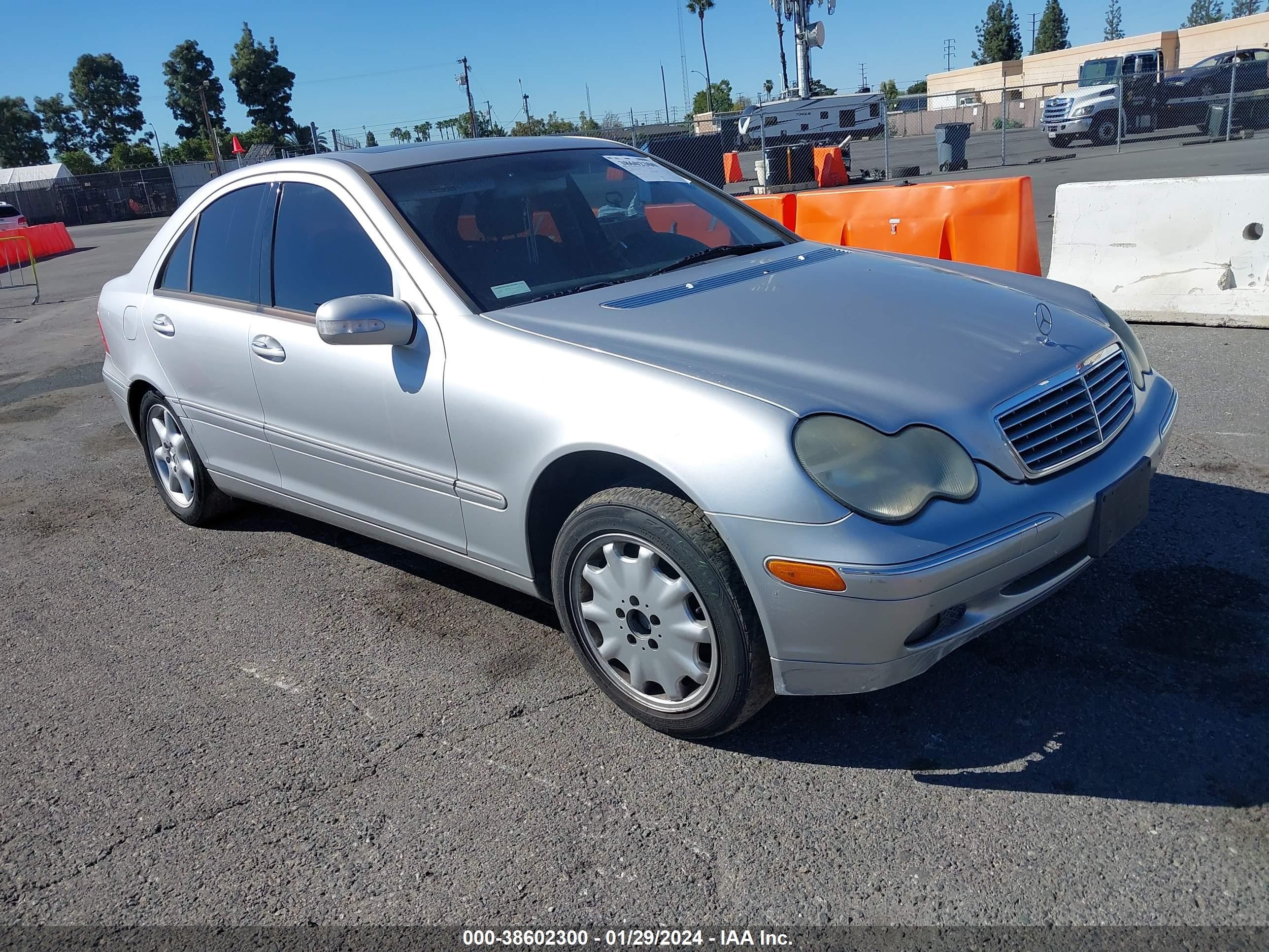 MERCEDES-BENZ C-KLASSE 2002 wdbrf61j42f264675