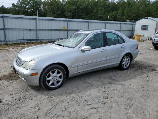 MERCEDES-BENZ C 240 2002 wdbrf61j62f211069