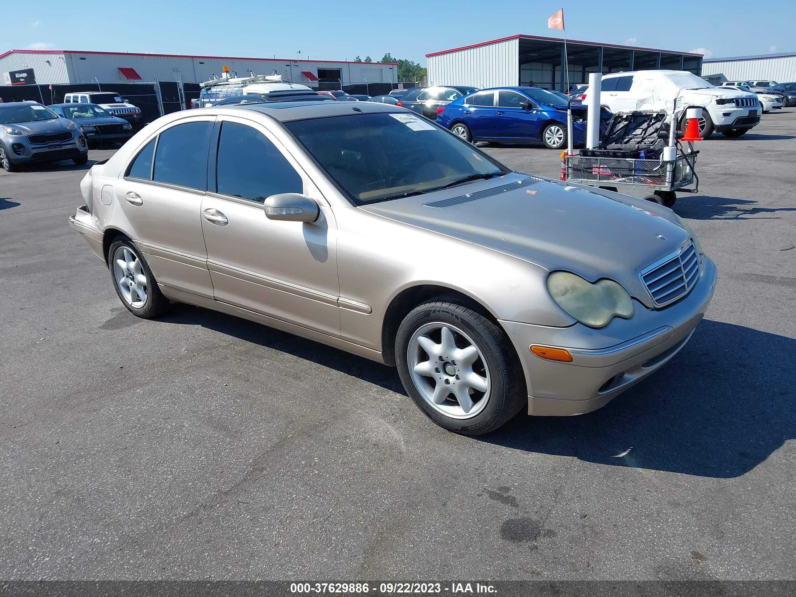 MERCEDES-BENZ C-KLASSE 2002 wdbrf61j62f267044