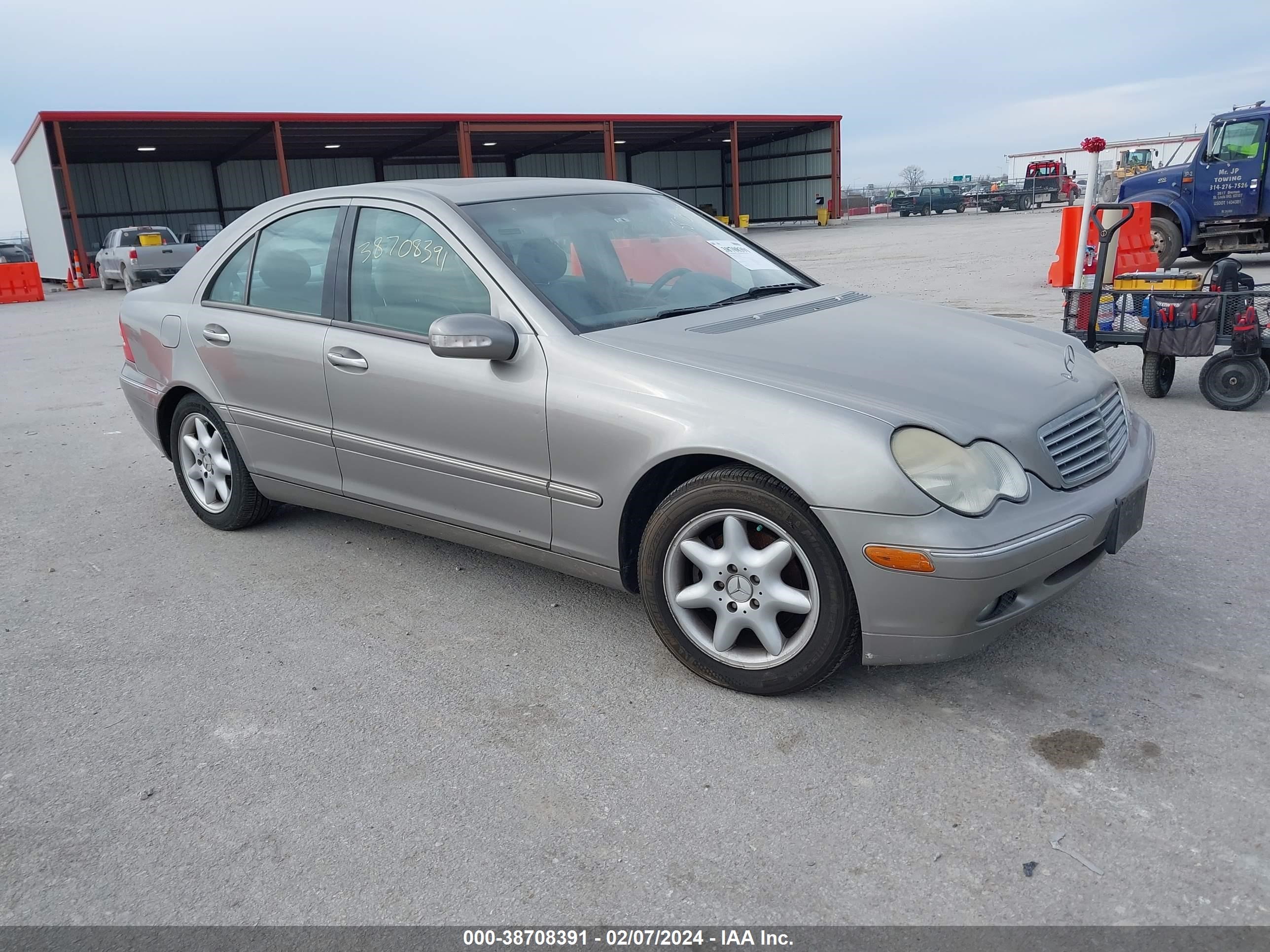 MERCEDES-BENZ C-KLASSE 2004 wdbrf61jx4e015547