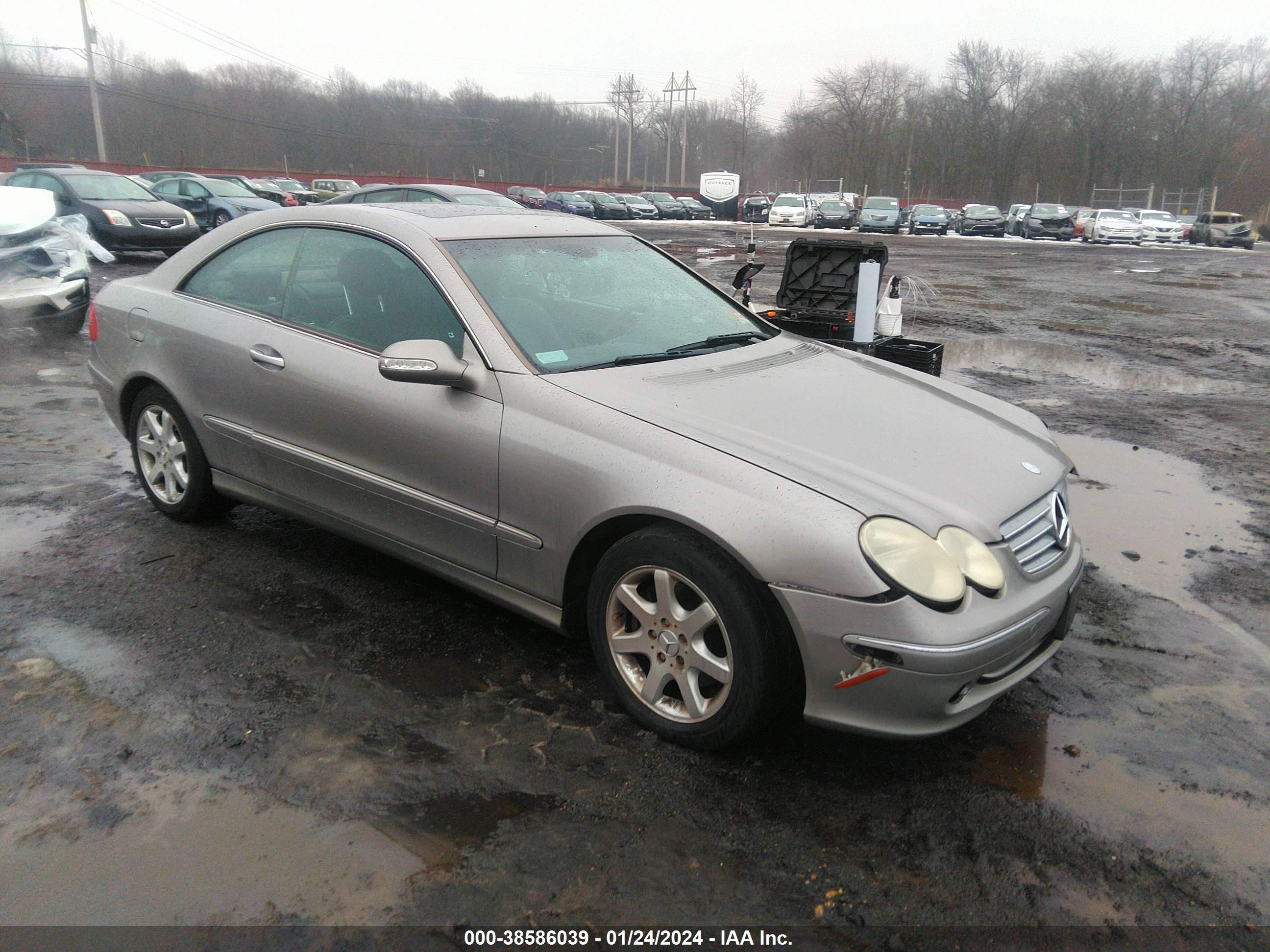 MERCEDES-BENZ CLK-KLASSE 2004 wdbtj65j74f111547