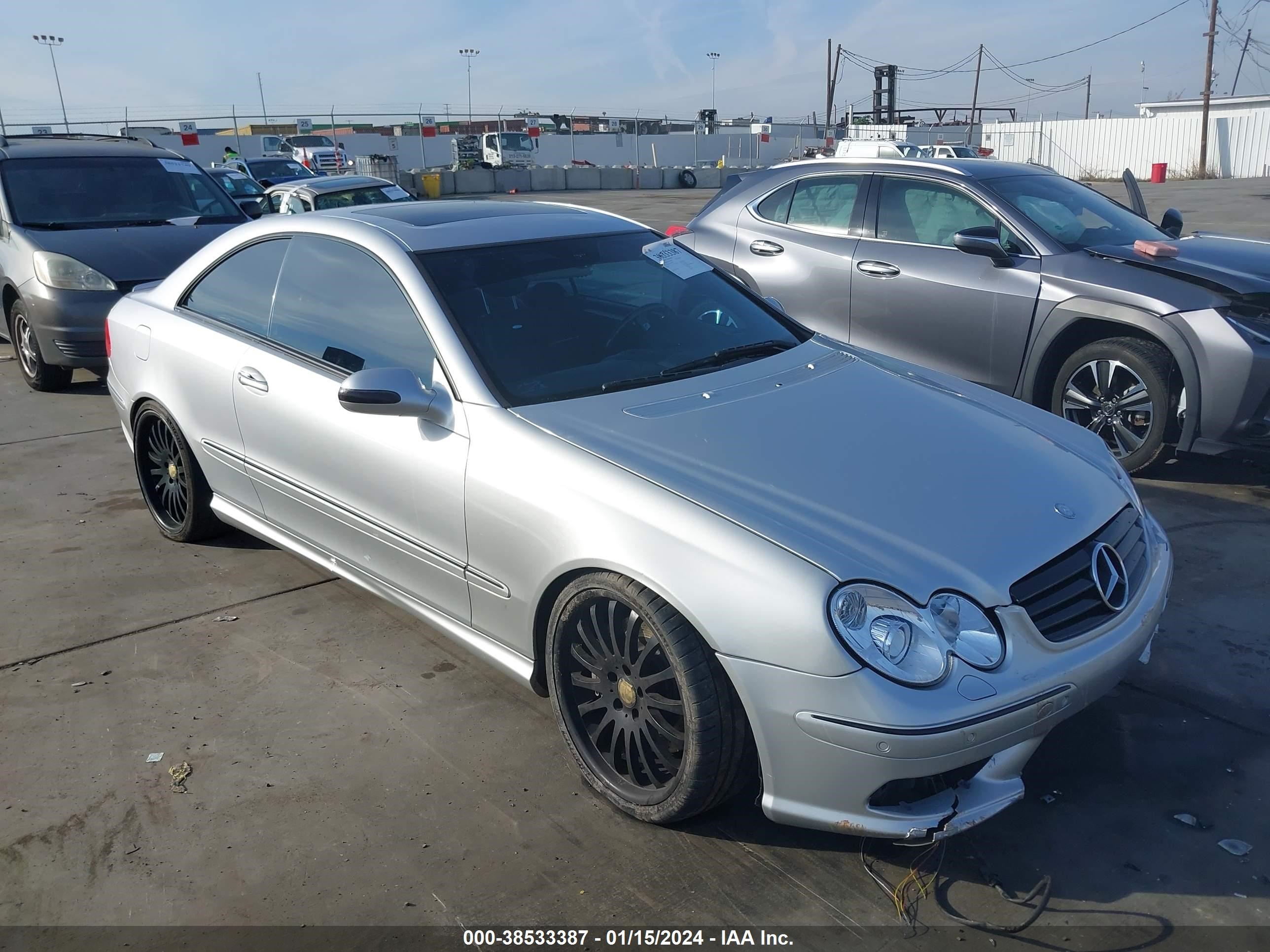 MERCEDES-BENZ CLK-KLASSE 2003 wdbtj76h33f054019