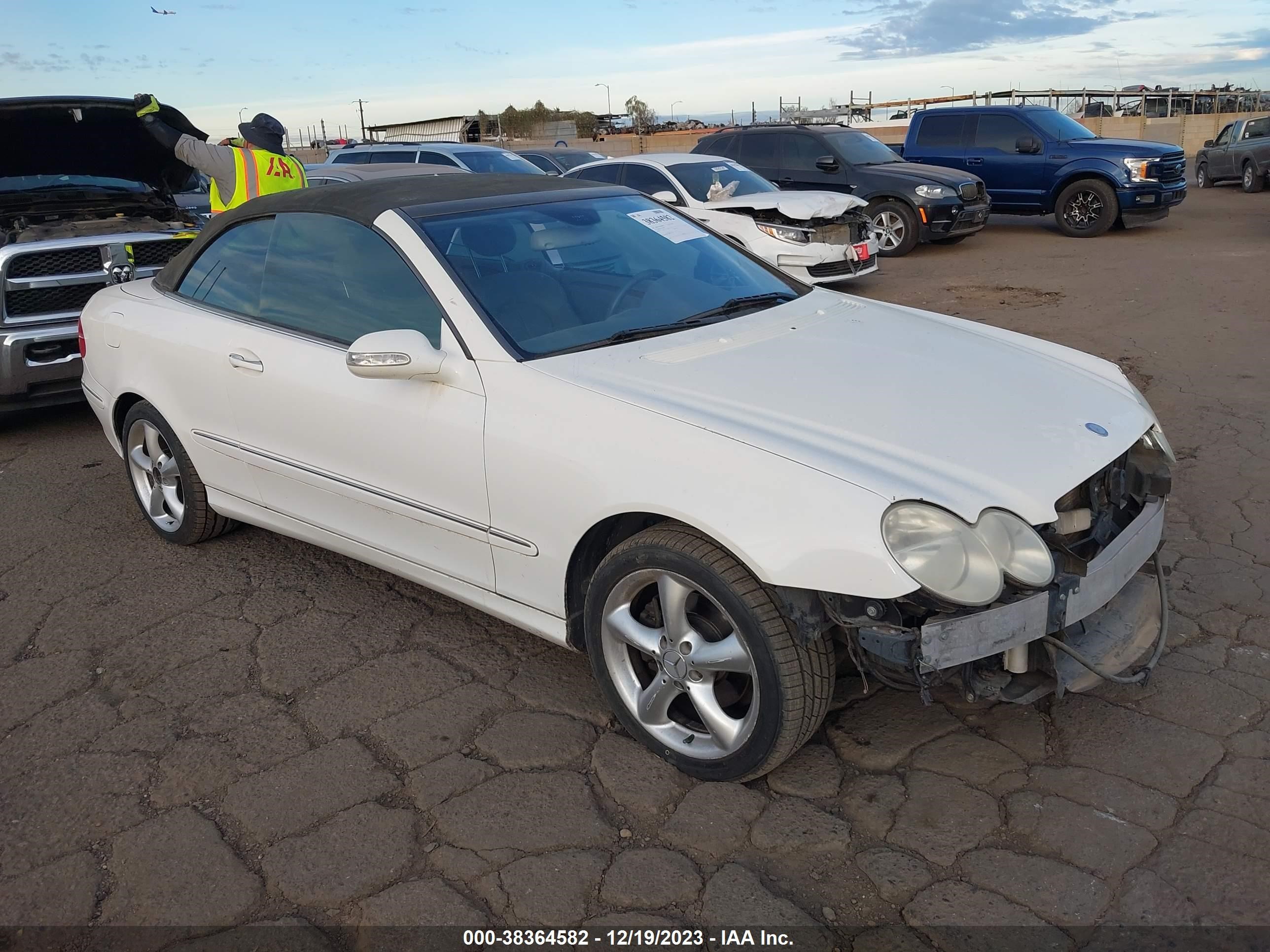 MERCEDES-BENZ CLK-KLASSE 2005 wdbtk65g35t039007