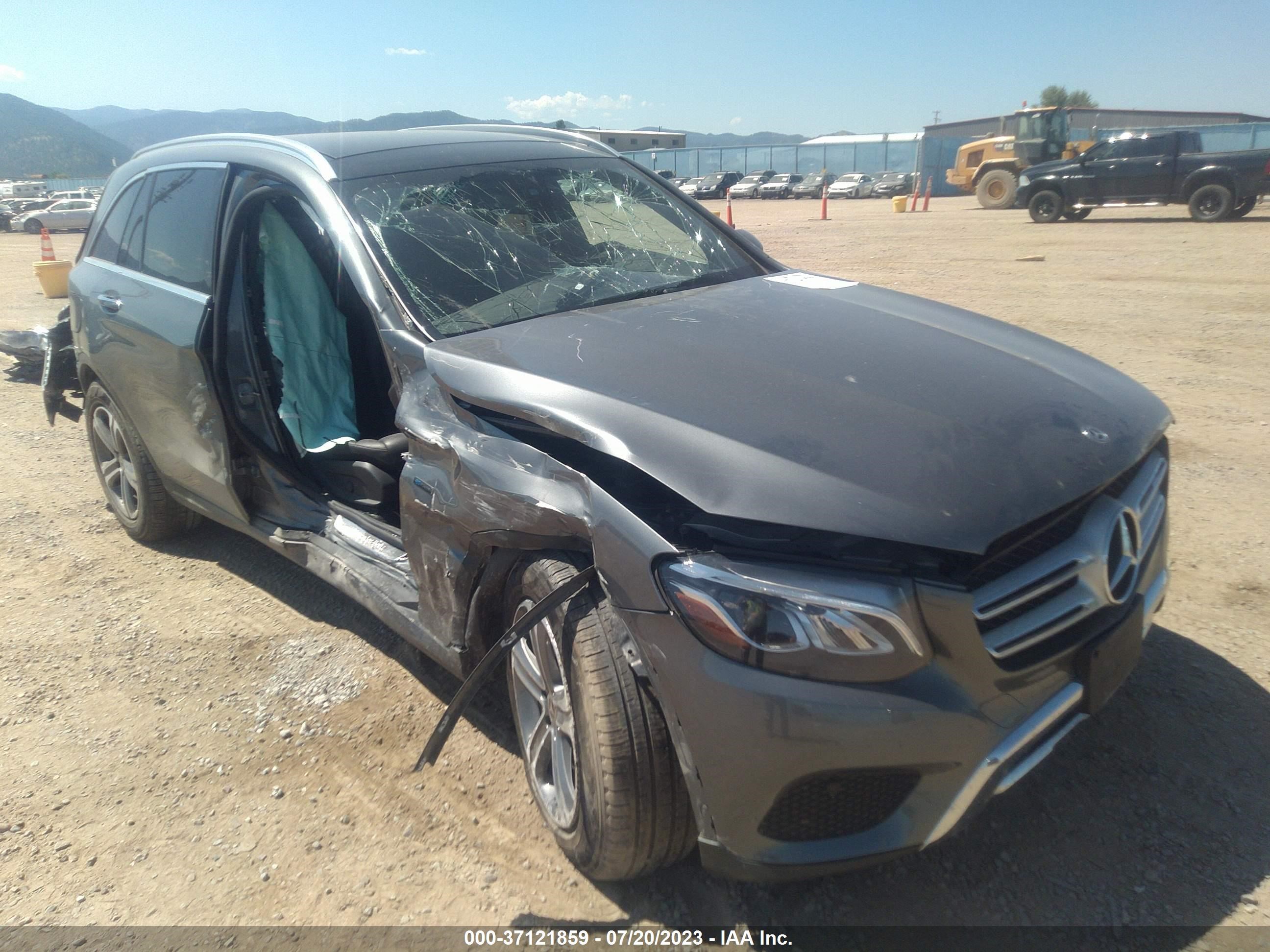 MERCEDES-BENZ GLC 2019 wdc0g5eb5kf495437