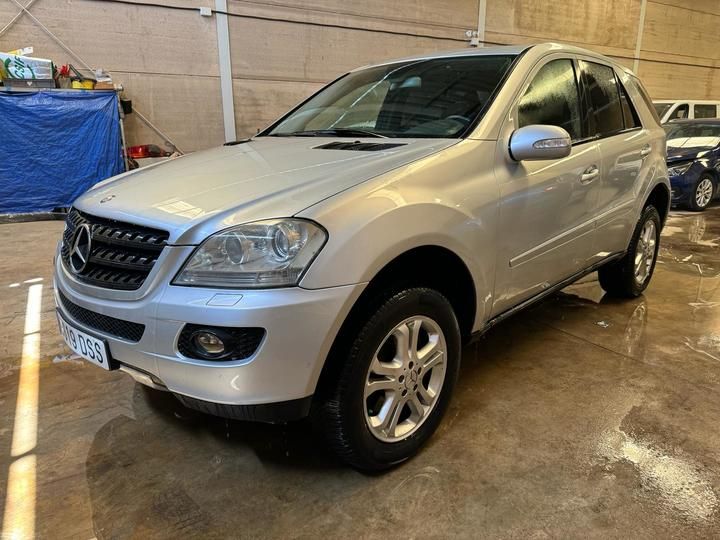 MERCEDES-BENZ ML 2005 wdc1641221a050468