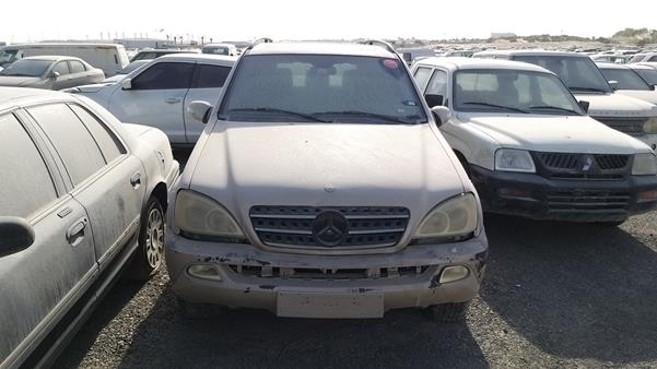 MERCEDES-BENZ ML350 2003 wdcab57e93a436898