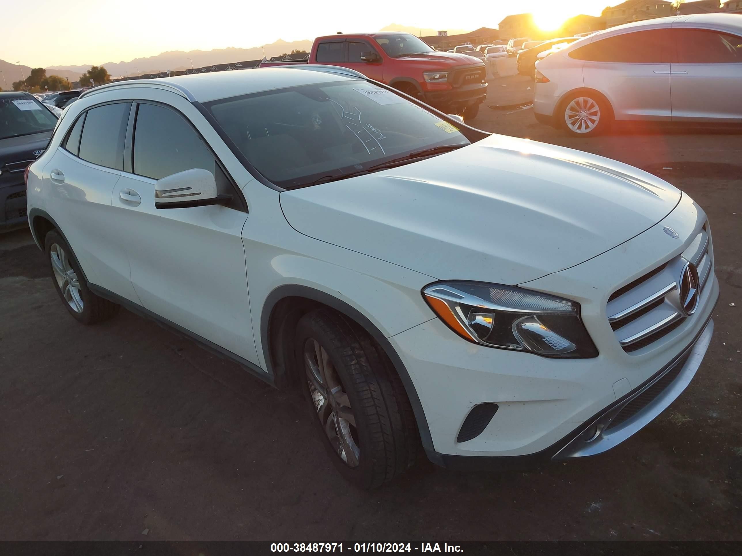 MERCEDES-BENZ GLA-KLASSE 2015 wdctg4gb0fj050451