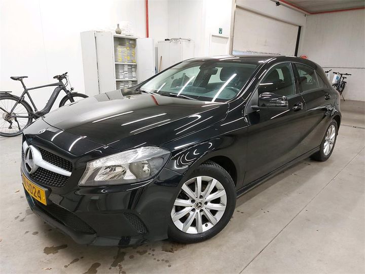 MERCEDES-BENZ A 2017 wdd1760111j674486