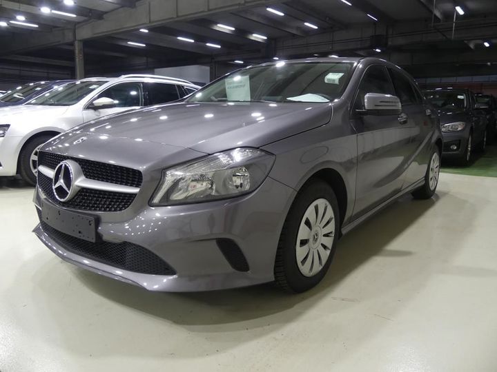 MERCEDES-BENZ A 2017 wdd1760111j736329