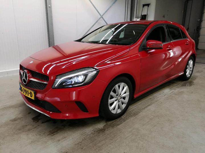 MERCEDES-BENZ A180 2015 wdd1760121j422785