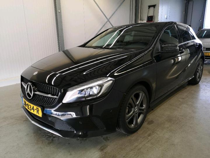 MERCEDES-BENZ A180 2016 wdd1760121j448541