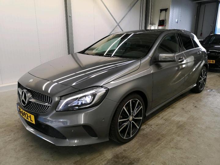 MERCEDES-BENZ A180 2016 wdd1760121j483107