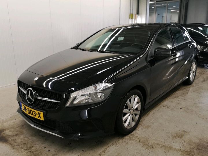 MERCEDES-BENZ A180 2016 wdd1760121j483728