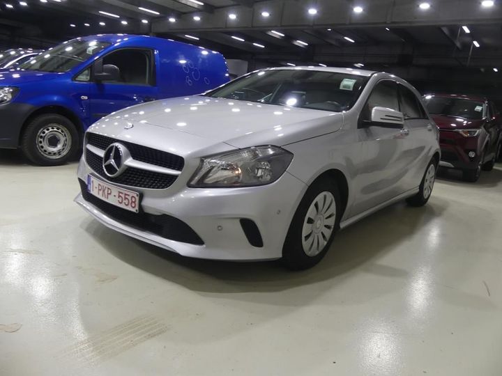 MERCEDES-BENZ A 2016 wdd1760121j512155