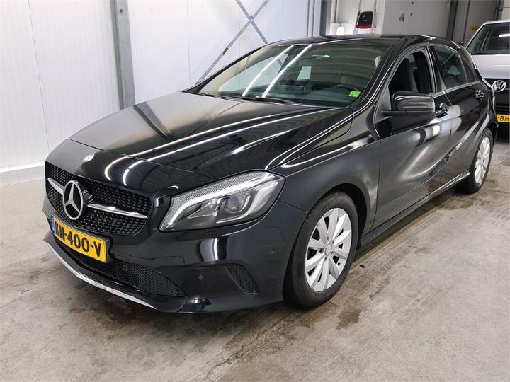 MERCEDES-BENZ A180 2016 wdd1760121j549684