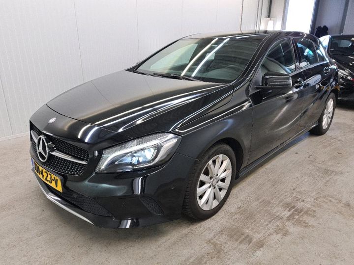 MERCEDES-BENZ A180 2016 wdd1760121j551125