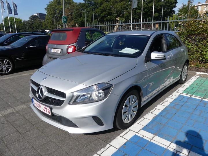 MERCEDES-BENZ A 2017 wdd1760121j589943