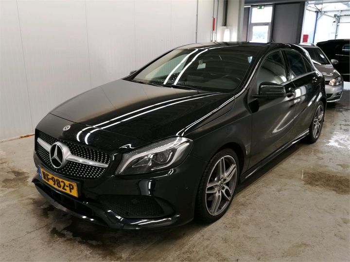 MERCEDES-BENZ A180 2017 wdd1760121j678271