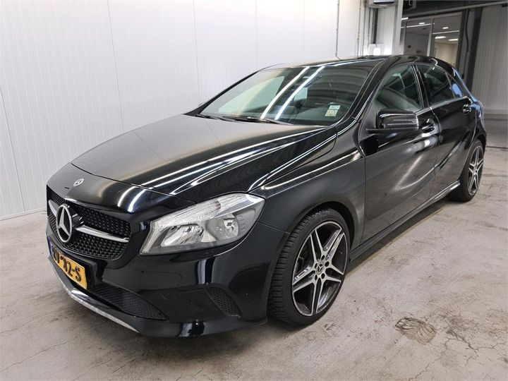 MERCEDES-BENZ A180 2018 wdd1760121j749985