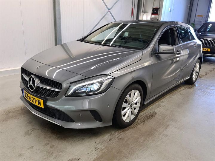 MERCEDES-BENZ A180 2018 wdd1760121j751294